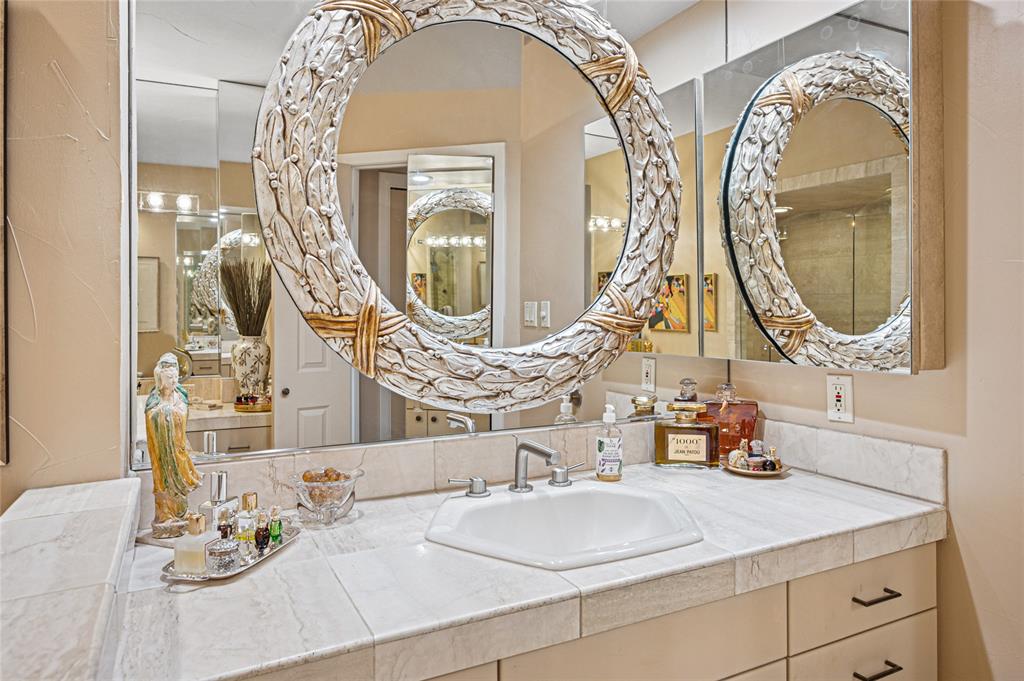 Bonaventure Condo - Residential