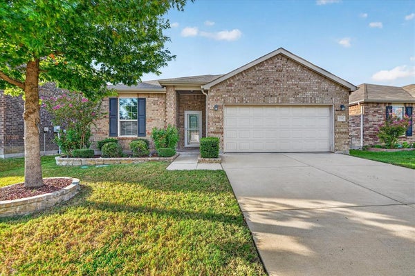 2233 BUELINGO LN, FORT WORTH, TX 76131 - Image edfa4feaec2b595c91a1f3a89ce28629/841606842