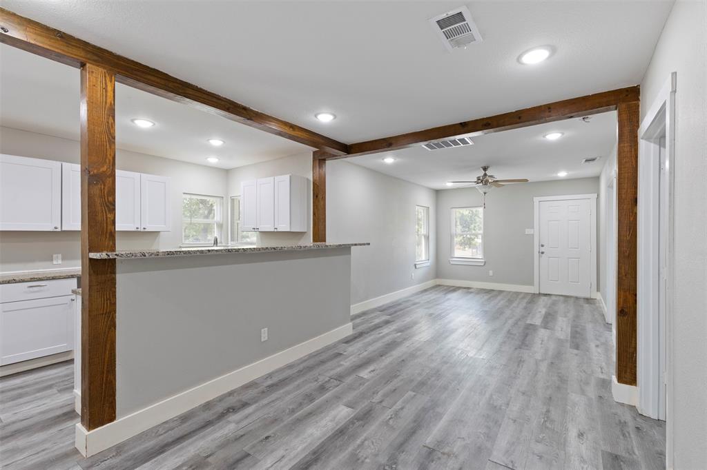 923 Hartsdale Drive
