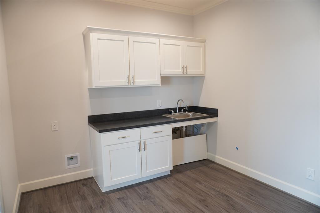 Preston Hickory Office Park - Commercial Lease