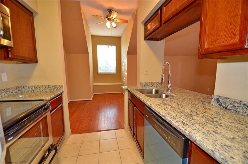 3701 Cedarplaza Lane 305