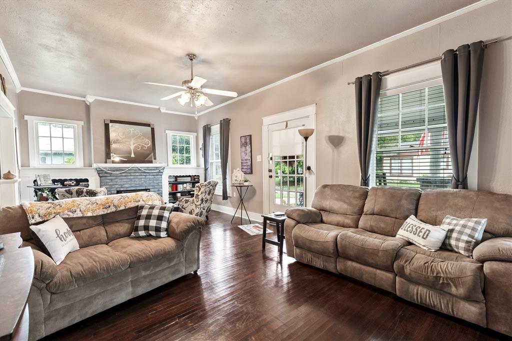 Greenville, Texas 75401, United States, 3 Bedrooms Bedrooms, ,2 BathroomsBathrooms,Residential,Active,224448