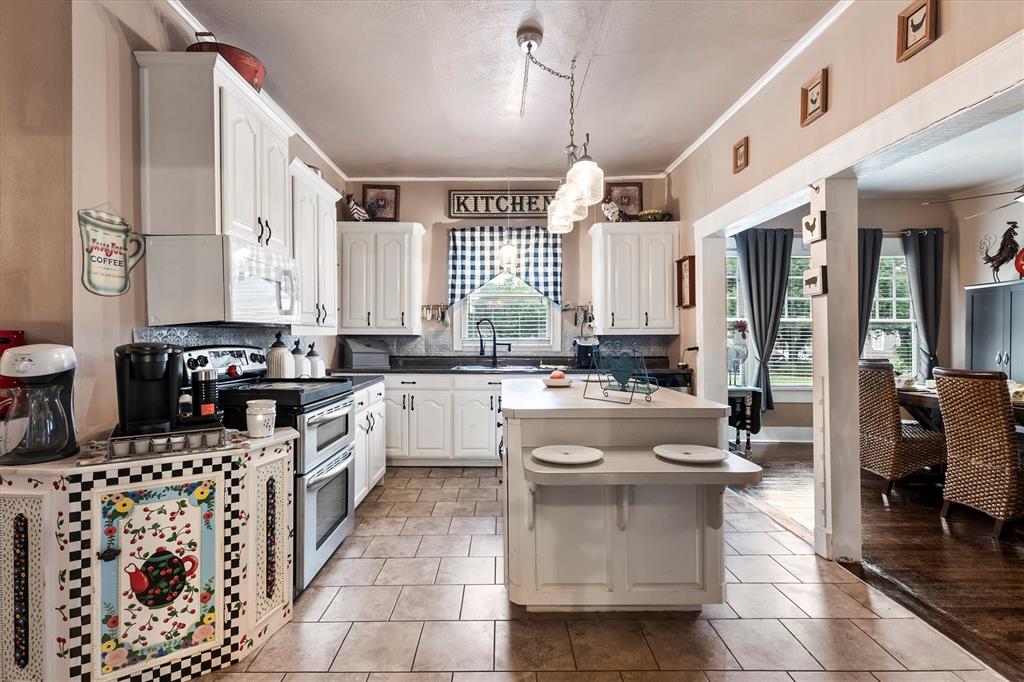 Greenville, Texas 75401, United States, 3 Bedrooms Bedrooms, ,2 BathroomsBathrooms,Residential,Active,224448