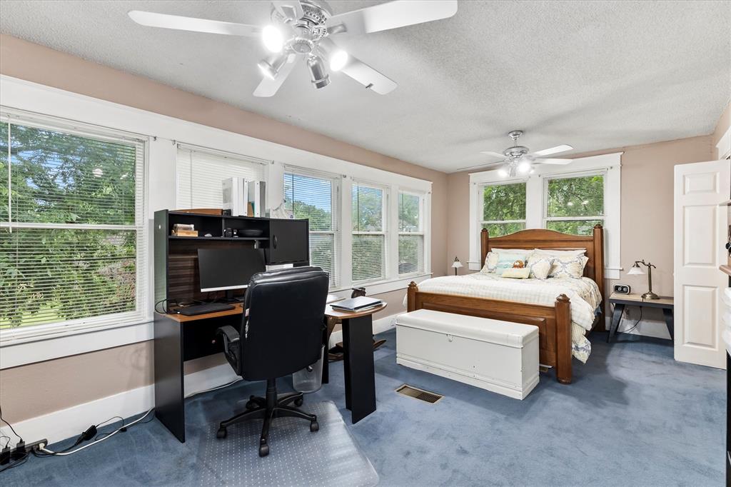 Greenville, Texas 75401, United States, 3 Bedrooms Bedrooms, ,2 BathroomsBathrooms,Residential,Active,224448