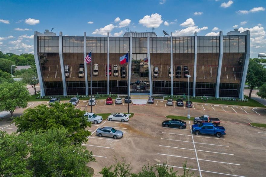 Professional office suites available at One Grand Centre, Sherman’s premier five-story office building. Multiple layouts offered, from single offices to multi-suite configurations. Features include abundant natural light, flexible floorplans, anytime secure access, on-site conference room, and ample parking. Prime location near Hwy 75, retail, and dining. Ideal for medical, legal, financial, and professional service users. $21.00psf plus NNN and electric.
