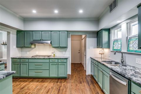 Tiny photo for 4429 Mockingbird Lane, Highland Park, TX 75205 (MLS # 21256119)