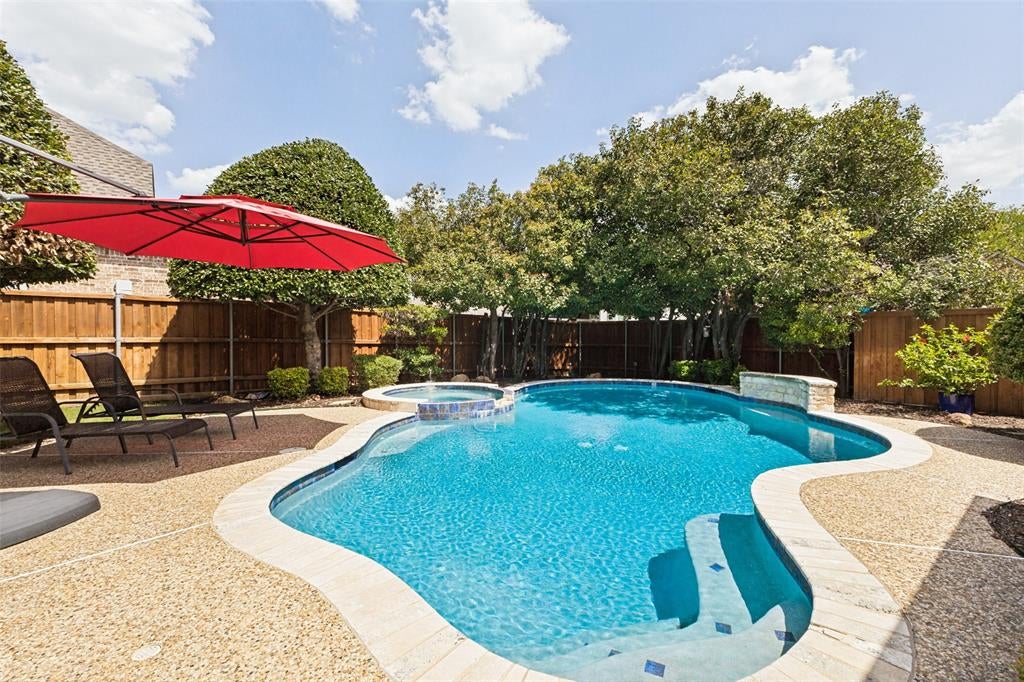 1227 Comanche Drive