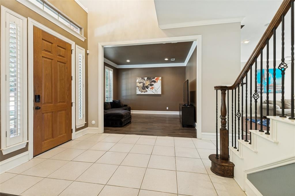 1227 Comanche Drive