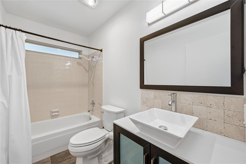 Lewisville, Texas 75067, United States, 3 Bedrooms Bedrooms, ,2 BathroomsBathrooms,Residential,Pending,251990