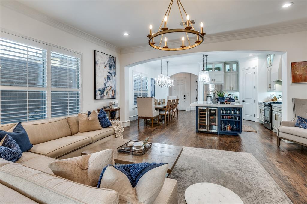 5621 Ellsworth Avenue