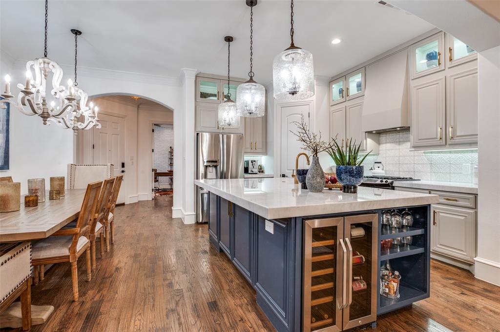 5621 Ellsworth Avenue