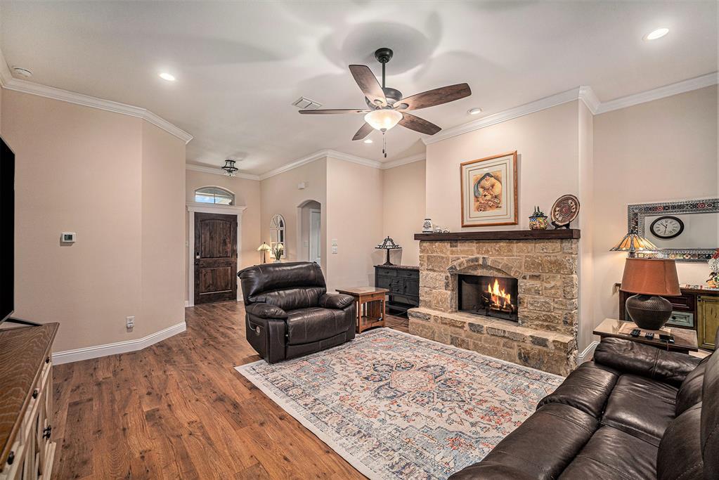 1917 Bay Laurel Drive