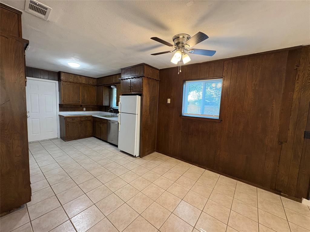 Chamberlain Arlington Heights 2nd - Residential Lease