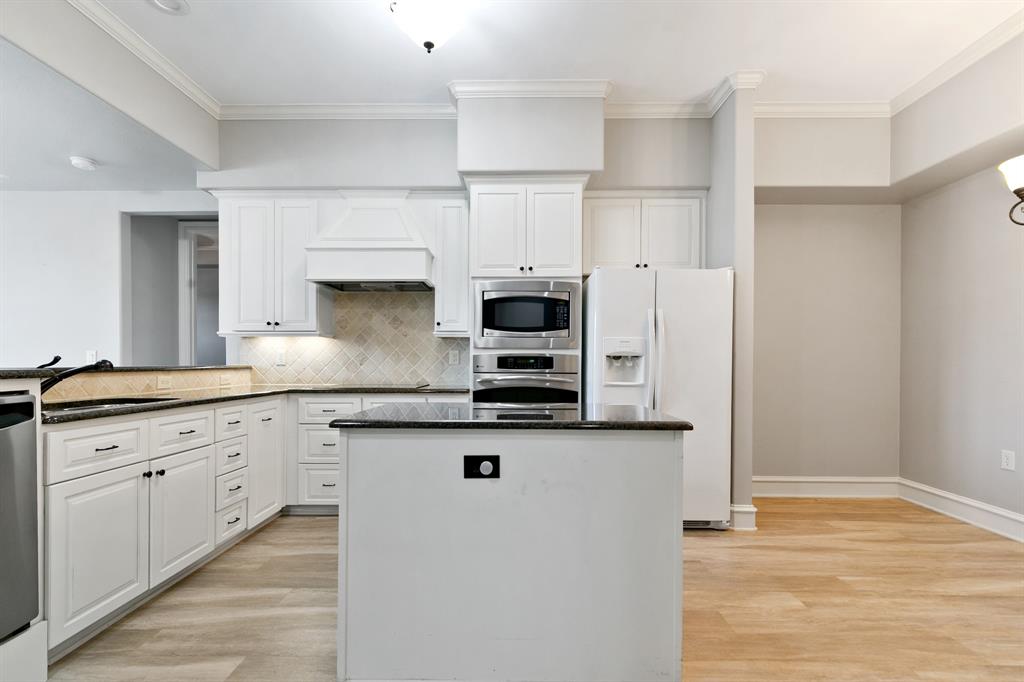 301 Watermere Drive 212