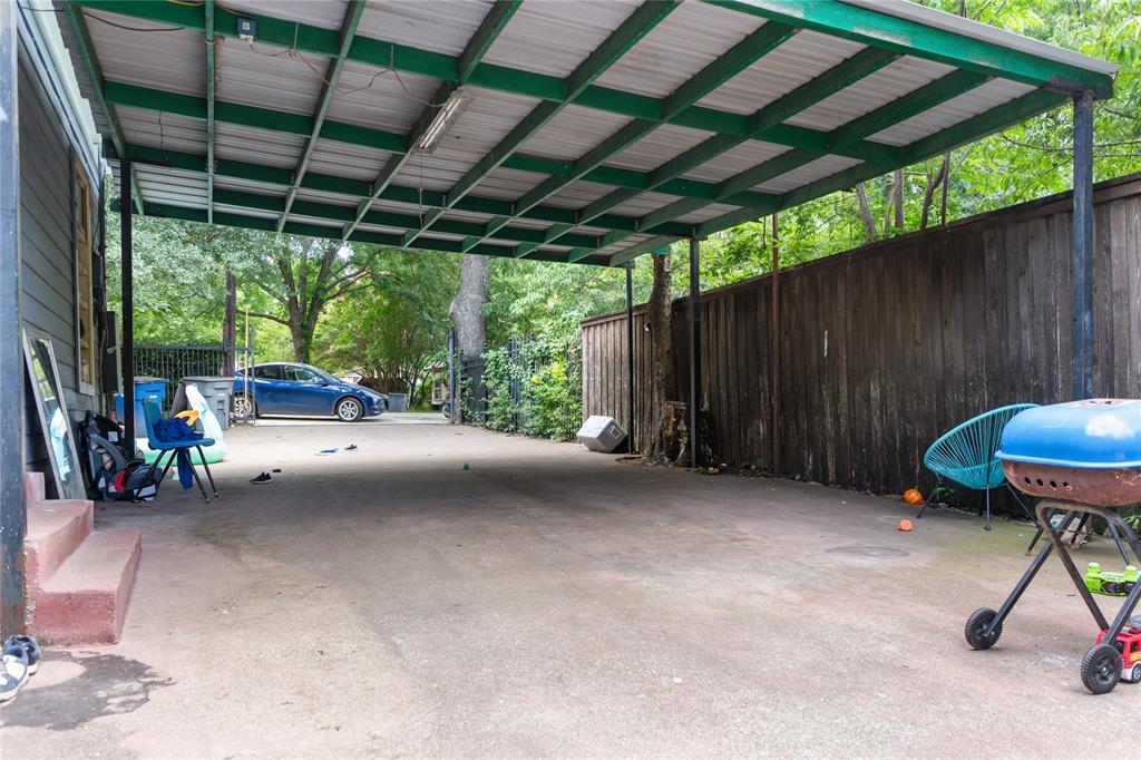 Labarba James - Residential