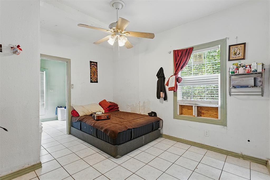 Labarba James - Residential