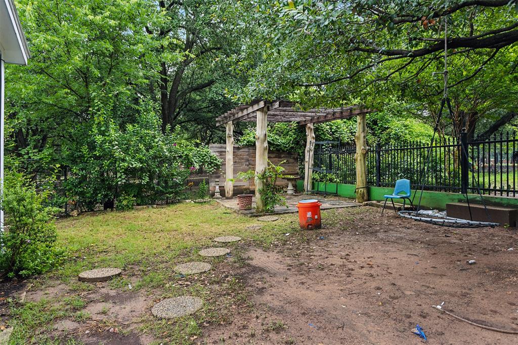 Labarba James - Residential