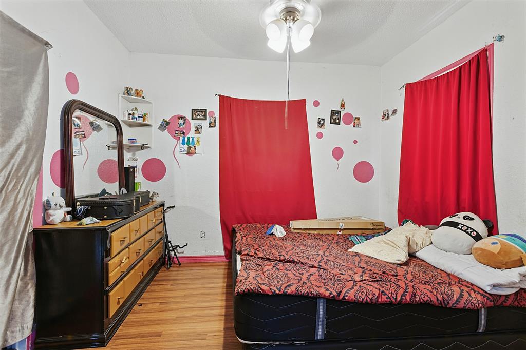 Labarba James - Residential