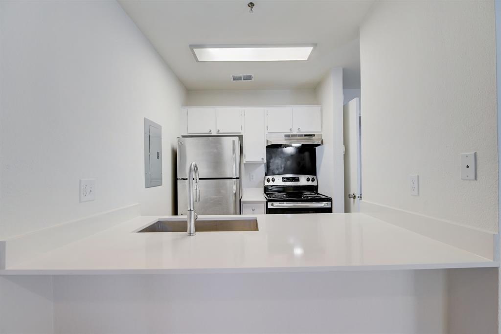 Knox-Henderson - Residential Income