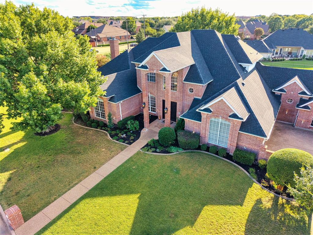 901 Walnut Falls Circle