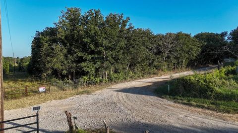 1957 Prairie Grove Road Valley View TX 76272