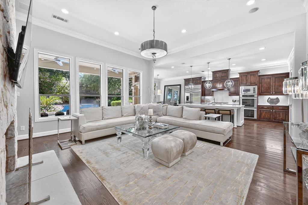 9432 Thornberry Lane