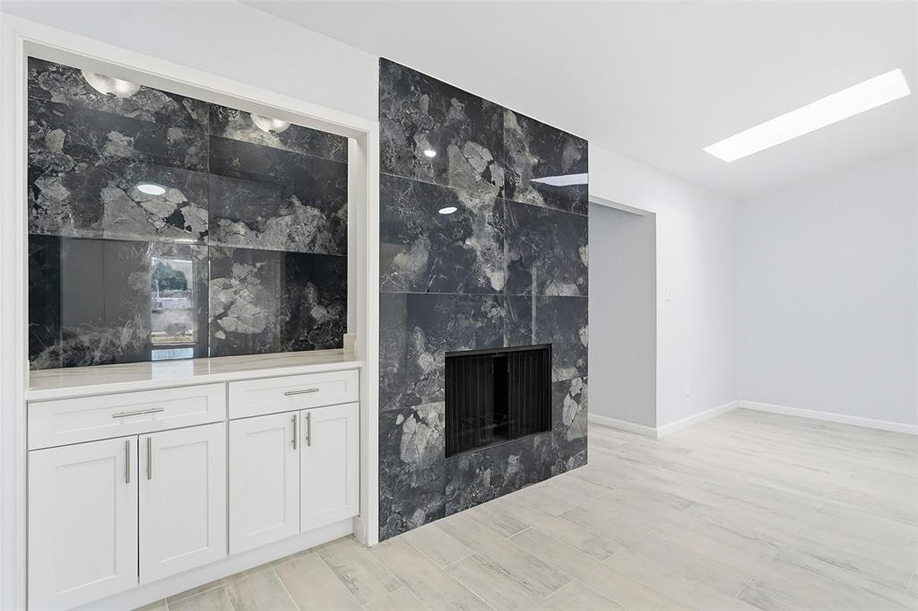 1813 Crockett Street