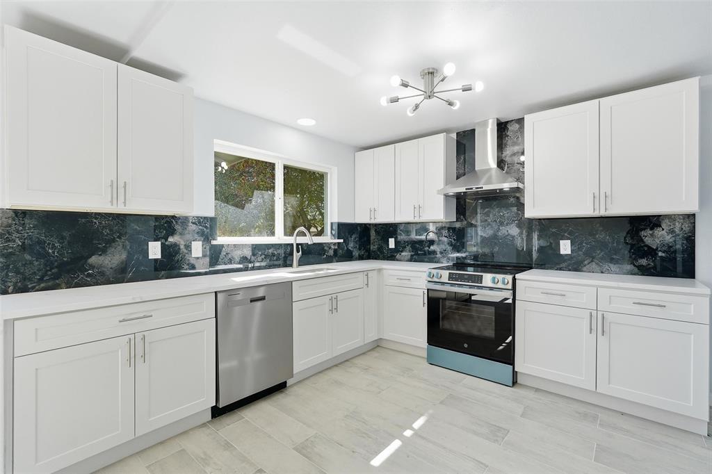 Golden Meadows 04 - Residential