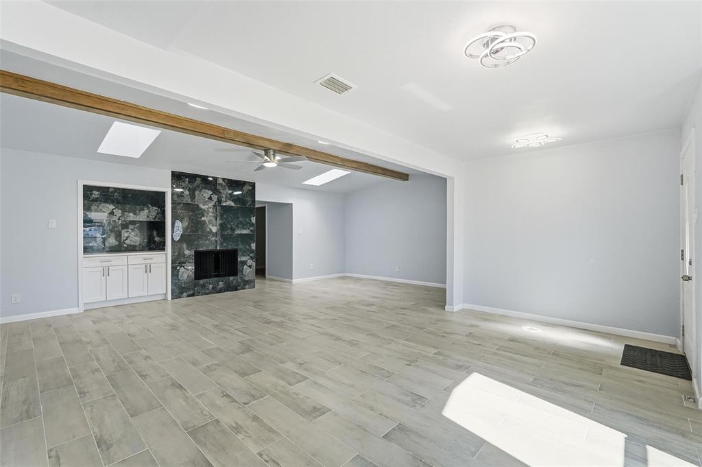 1813 Crockett Street