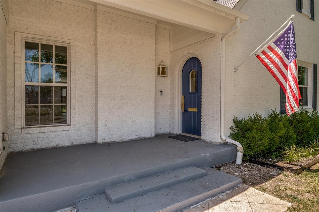 3207 Mockingbird Lane