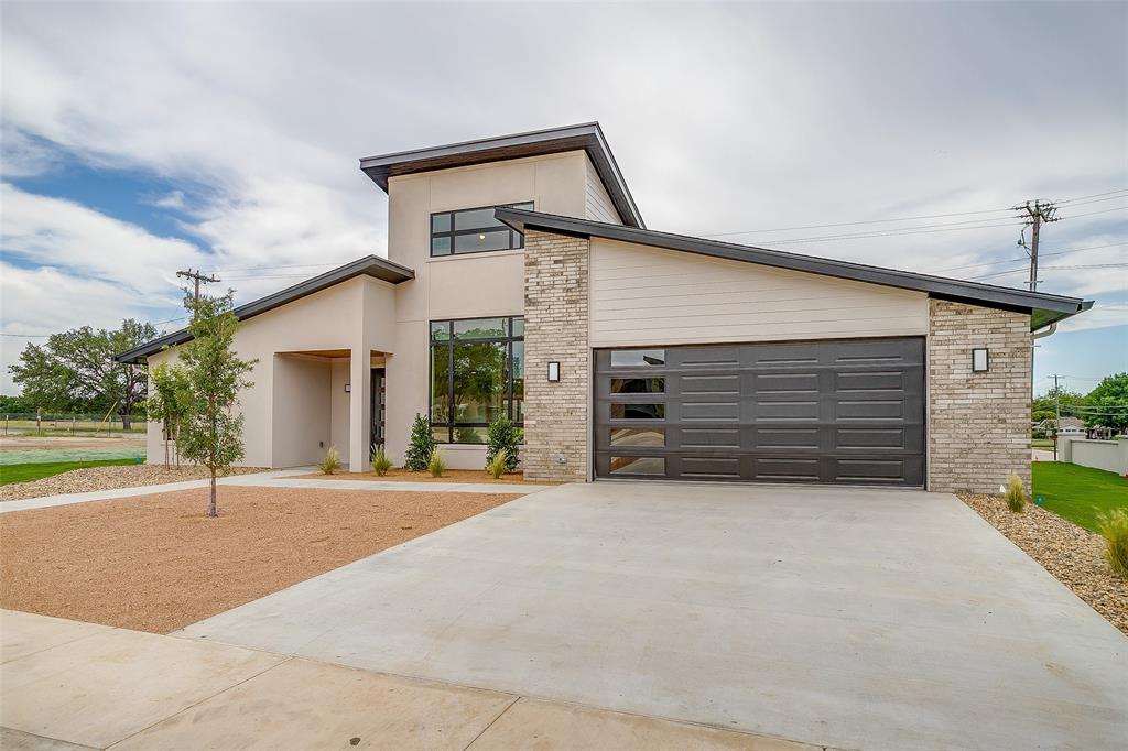 2600 Easy Street