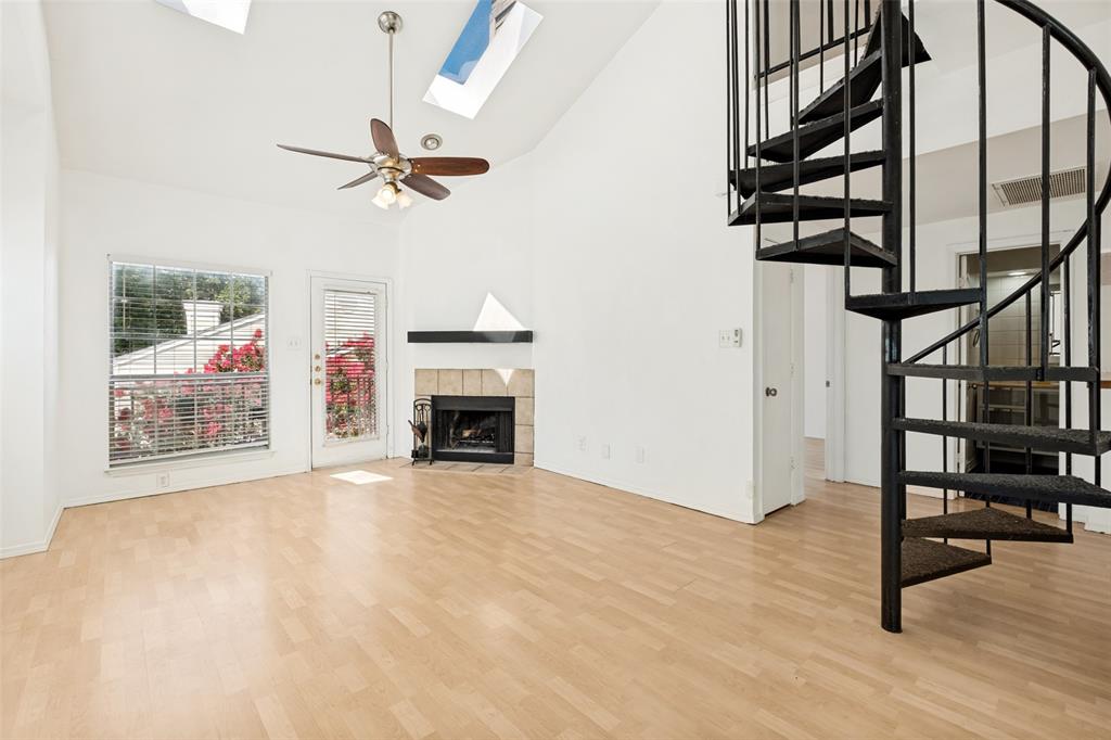 7151 Gaston Avenue 902