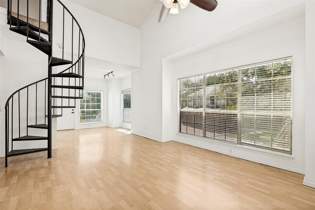 7151 Gaston Avenue 902