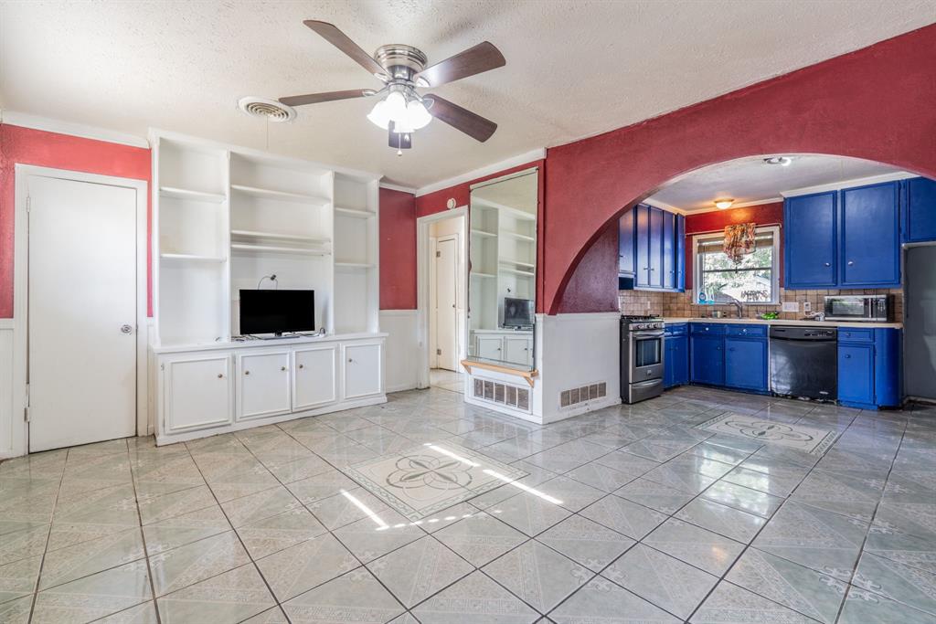 934 Indian Hills Drive