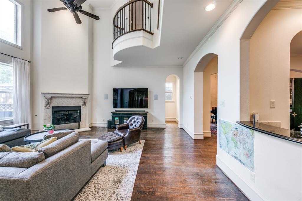 E M Thomas - Residential