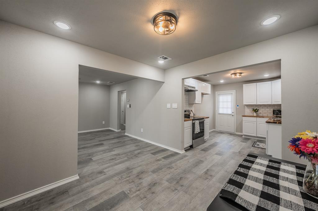 Cedar Crest Village 01 - Residential