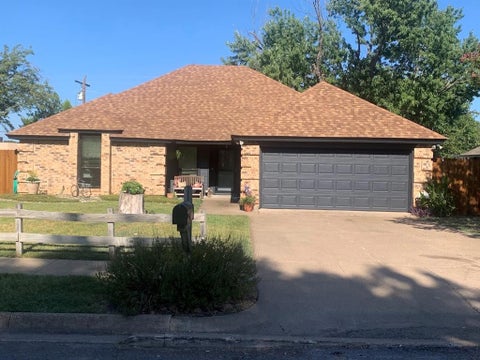 Photo of 212 Cindy Street S, Keller, TX 76248 (MLS # 21336071)