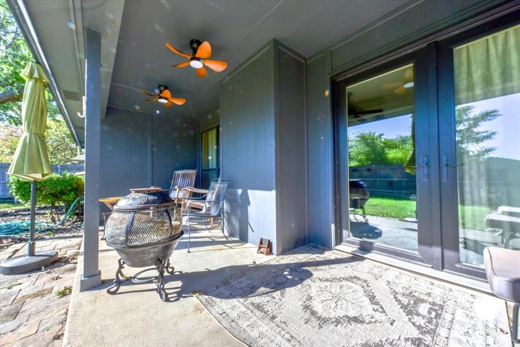 212 Cindy Street S