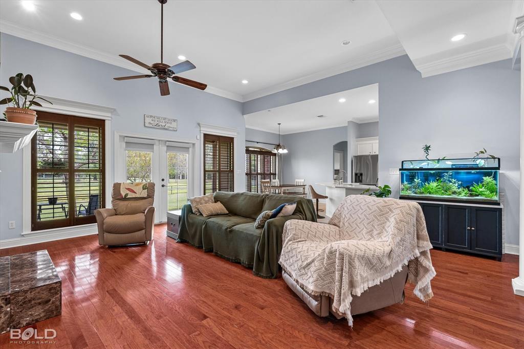 swan lake - Residential