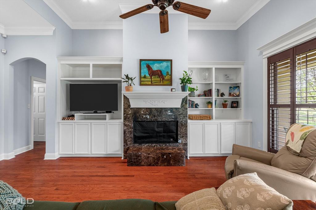 swan lake - Residential