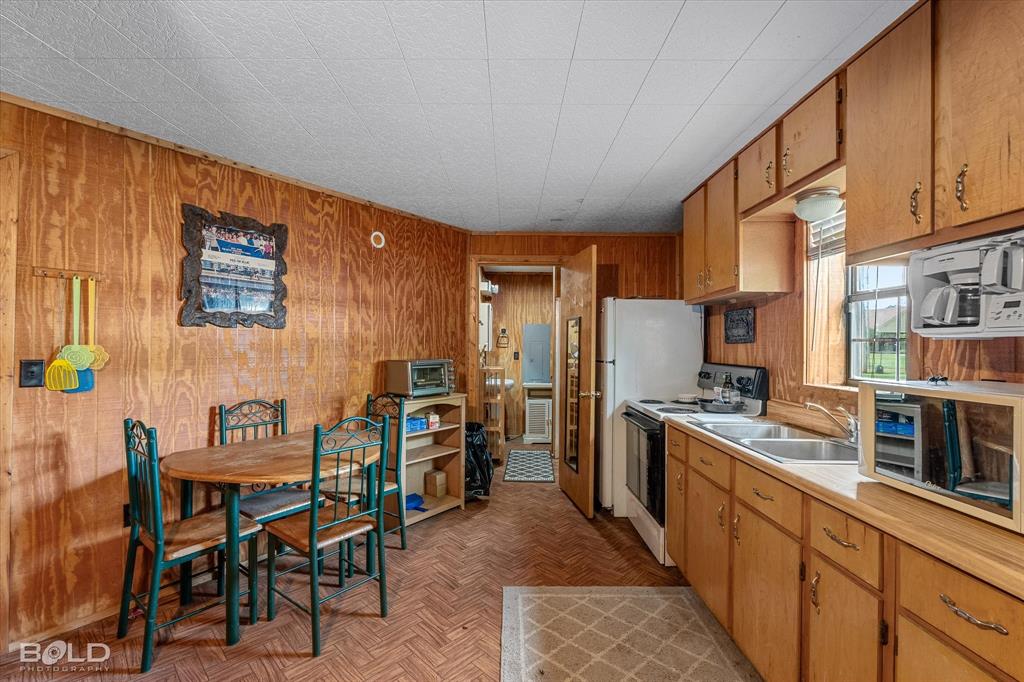 swan lake - Residential