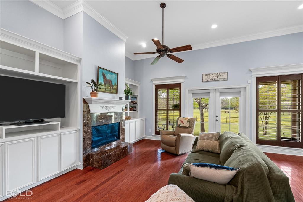 swan lake - Residential