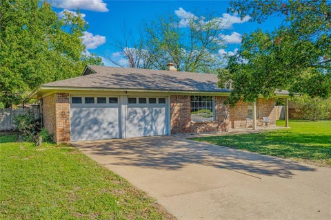 Tiny photo for 1703 Lamar Street, Mineral Wells, TX 76067 (MLS # 21418603)