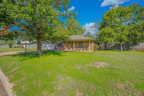 Tiny photo for 1703 Lamar Street, Mineral Wells, TX 76067 (MLS # 21418603)