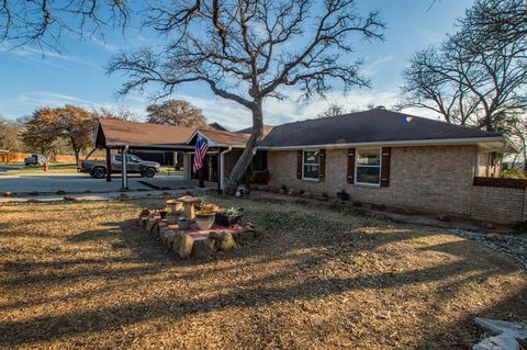 A home in Mineral Wells