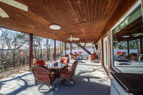 A home in Mineral Wells