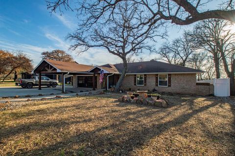 A home in Mineral Wells