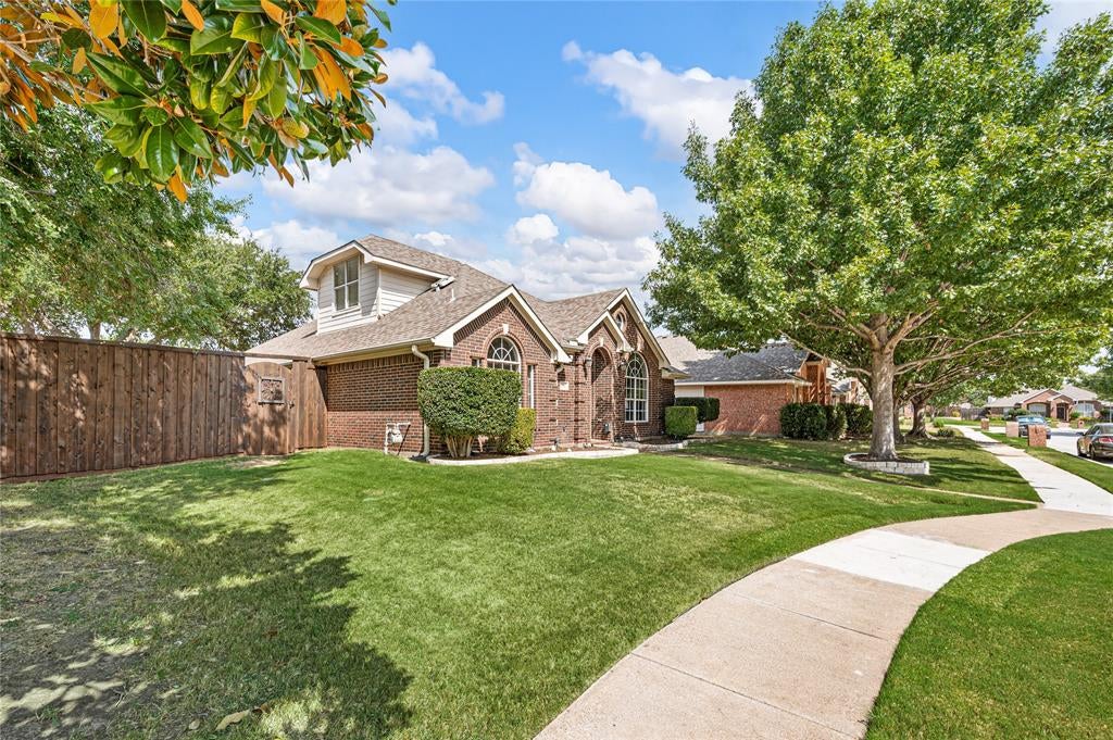 2212 Pinto Lane