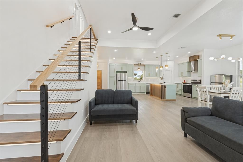 357 Private Road 7782