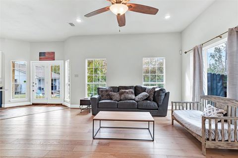 Tiny photo for 152 Valley View Court, Willow Park, TX 76087 (MLS # 21104729)